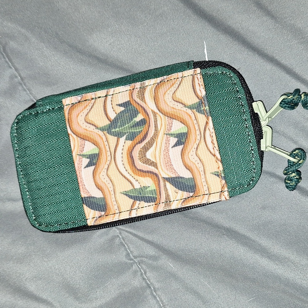 Chums Reversible Wallet - Picture 4 of 4